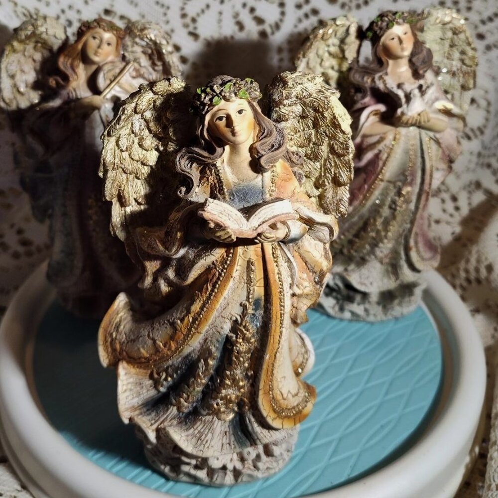 Set of 3 polystone Angles vintage figurines. SHIPS FREE